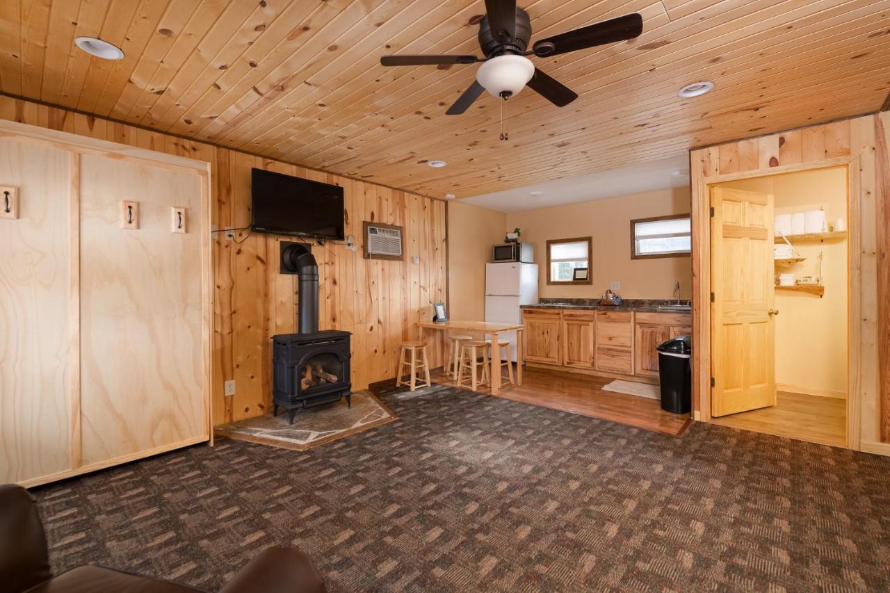 Black Elk Resort Хил Сити Екстериор снимка